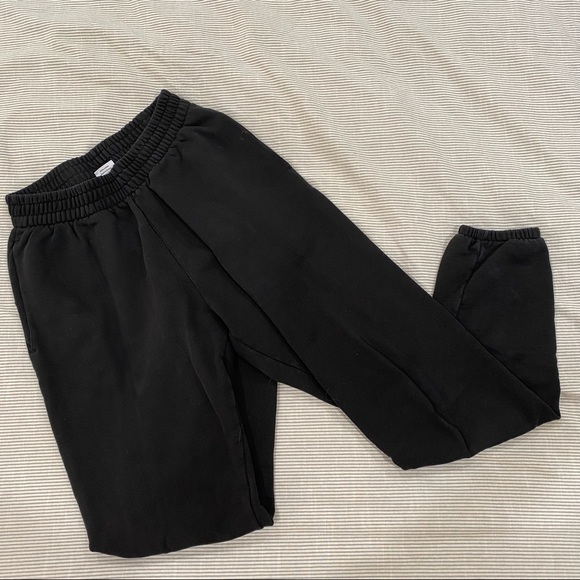 Outdoor Voices Black Sweatsuit SET - Picture 5 of 10